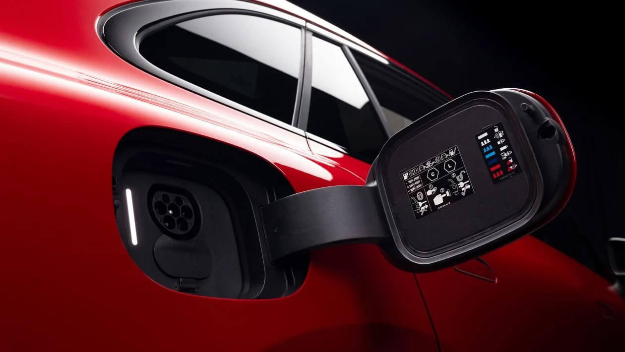 0-100 σε 4,3'' - Η νέα ηλεκτρική Mercedes GLC δείχνει τα δόντια της!