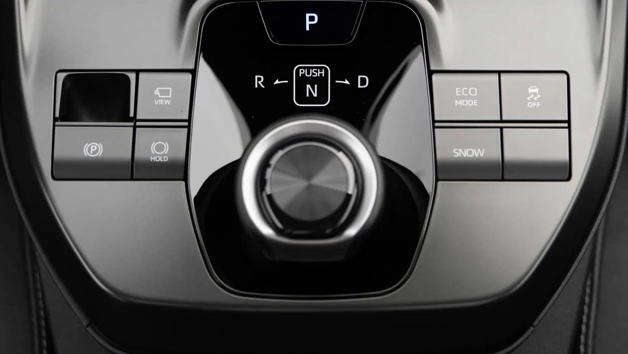 Η Toyota πέρασε στην επόμενη πίστα: Το C-HR+ αλλάζει το παιχνίδι στα ηλεκτρικά SUV!