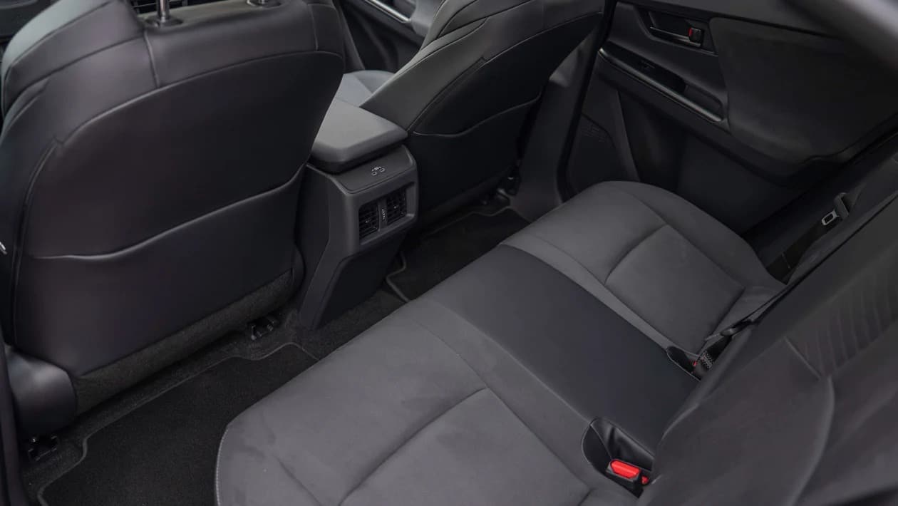 Η Toyota πέρασε στην επόμενη πίστα: Το C-HR+ αλλάζει το παιχνίδι στα ηλεκτρικά SUV!