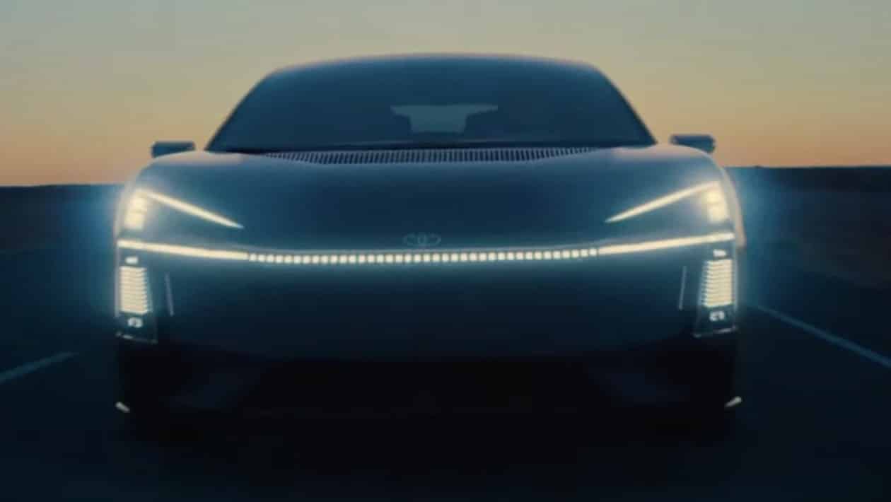 Η Toyota ετοιμάζει την πιο φουτουριστική Corolla όλων των εποχών – Ηλεκτρική, τολμηρή και αγνώριστη!