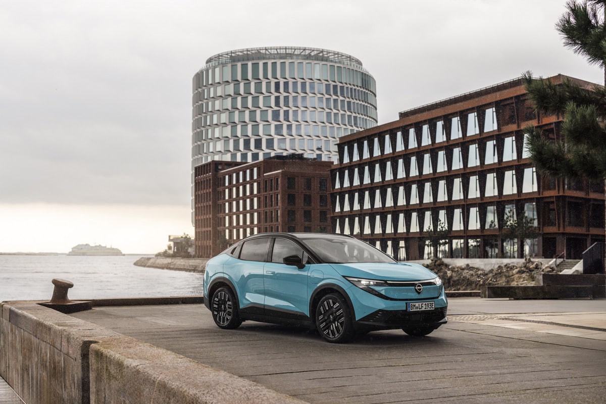 Αποστολή: Nissan Leaf -Ξανασυστήνοντας την ουσιαστική απλότητα