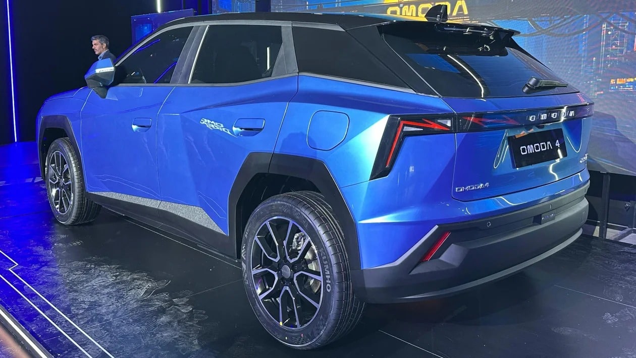 Αποκαλύφθηκε το νέο Omoda 4 και μοιάζει με Lamborghini Urus!