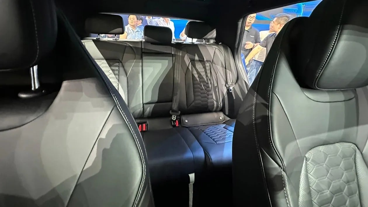 Αποκαλύφθηκε το νέο Omoda 4 και μοιάζει με Lamborghini Urus!