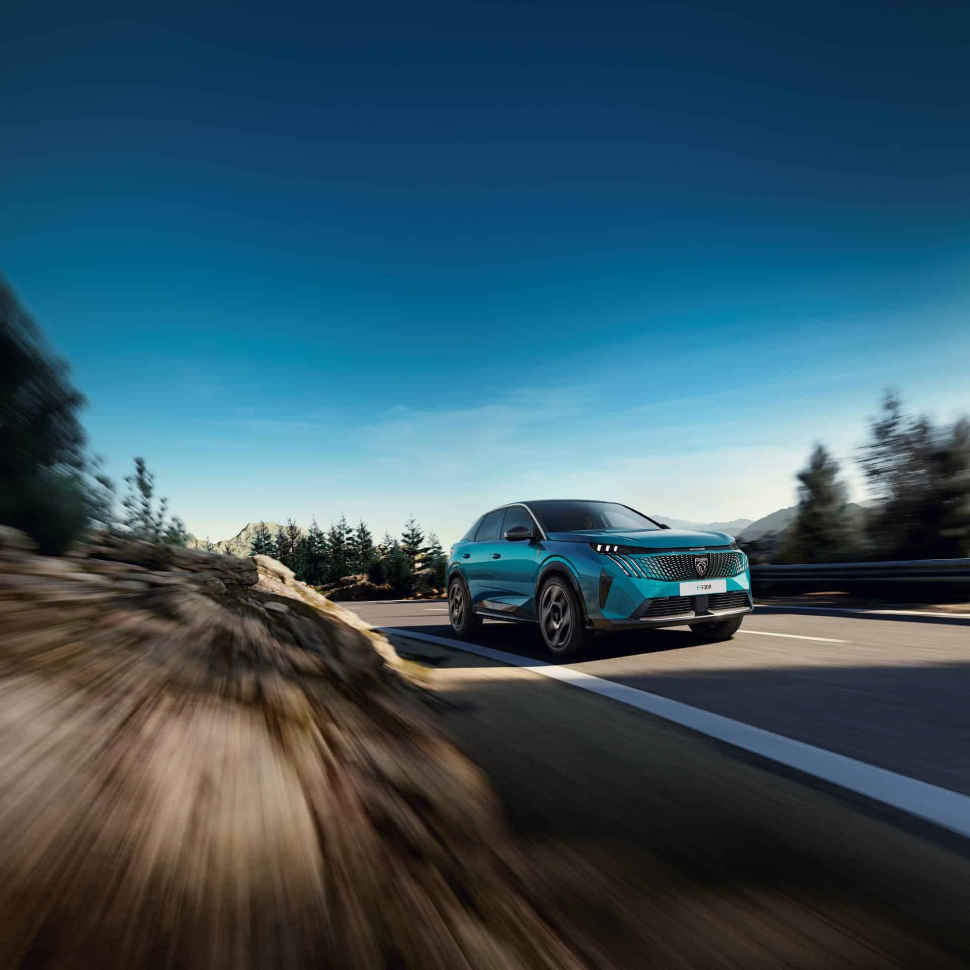 Peugeot E-3008 Dual Motor AWD 325HP: Άμεσα διαθέσιμο για παραγγελία - Δείτε πόσο κάνει!