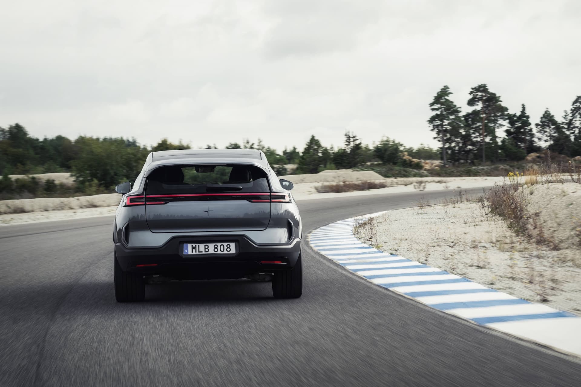 Νέο Polestar 3 2026: Το ηλεκτρικό SUV που αλλάζει τα πάντα με 800V τεχνολογία και 680 PS!