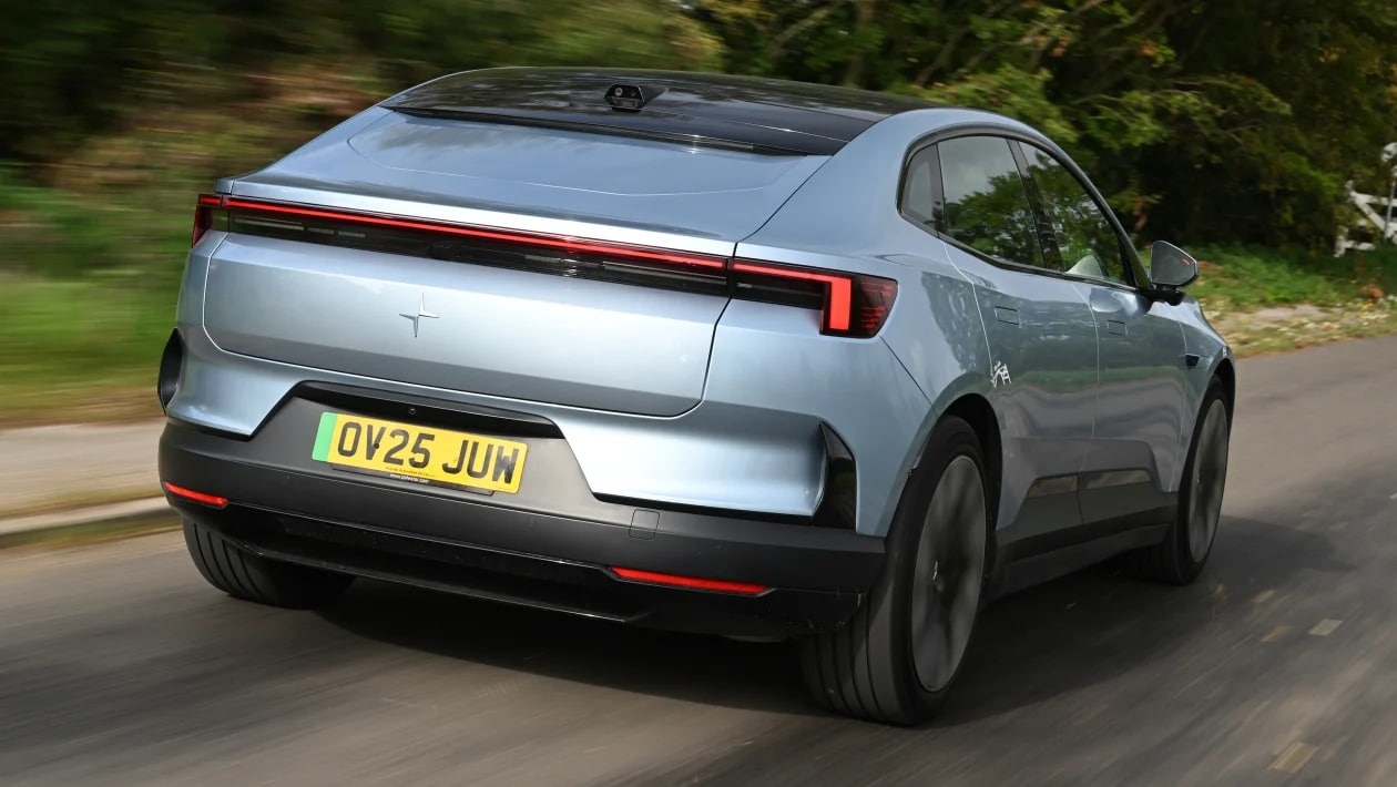 Polestar 4 vs Kia EV6 GT: Ποιο κερδίζει στο ηλεκτρικό ντέρμπι ;