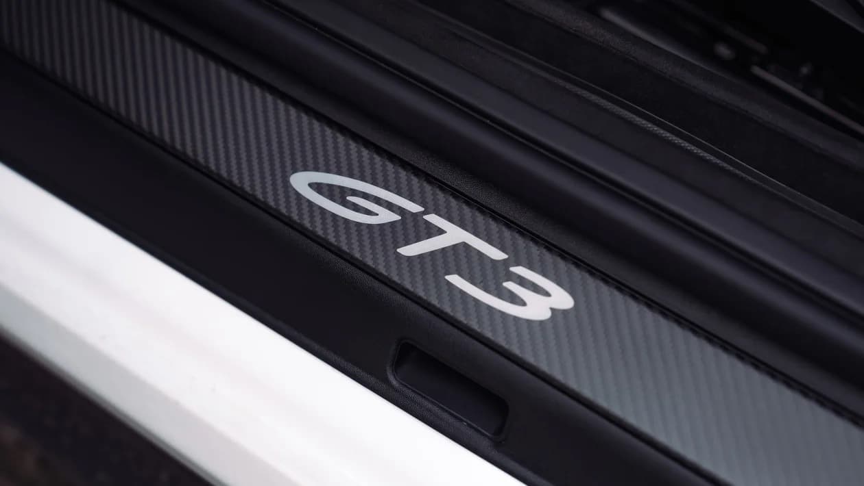 Νέα Porsche 911 GT3: Το απόλυτο supercar για καθαρόαιμους οδηγούς – Χωρίς τούρμπο, χωρίς φίλτρα, μόνο αδρεναλίνη!