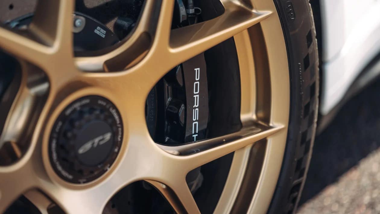 Νέα Porsche 911 GT3: Το απόλυτο supercar για καθαρόαιμους οδηγούς – Χωρίς τούρμπο, χωρίς φίλτρα, μόνο αδρεναλίνη!