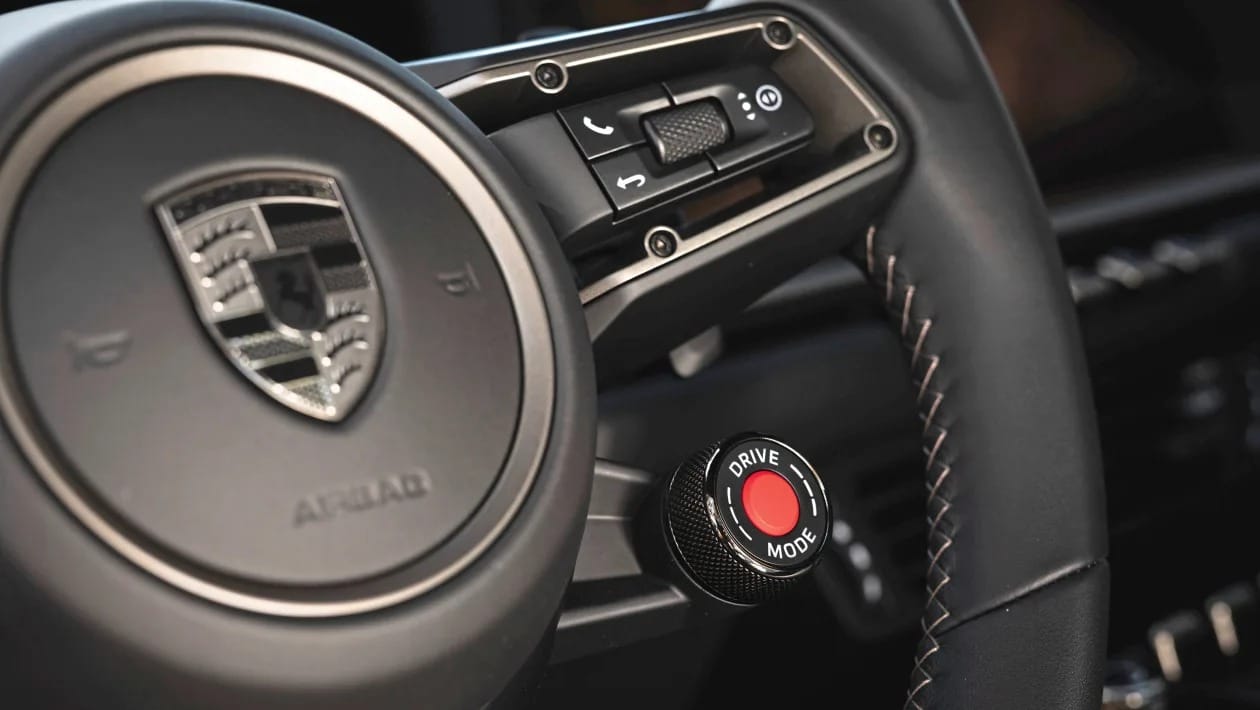 Porsche 911 Turbo S - Η υβριδική ισχύς αλλάζει τα δεδομένα