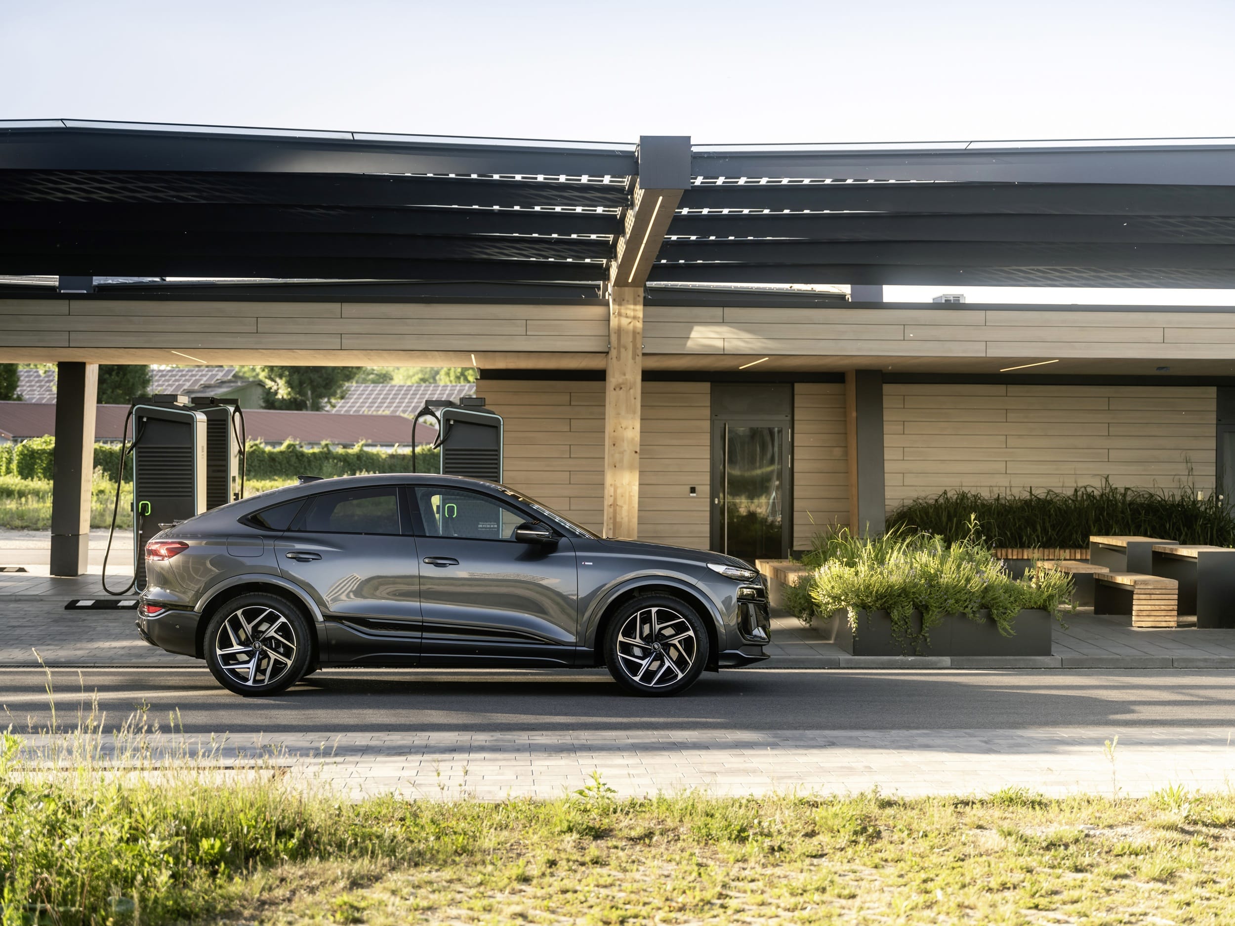 Audi Q6 Sportback e-tron: Υπερβαίνει κάθε προσδοκία σε ανεση και αυτονομία