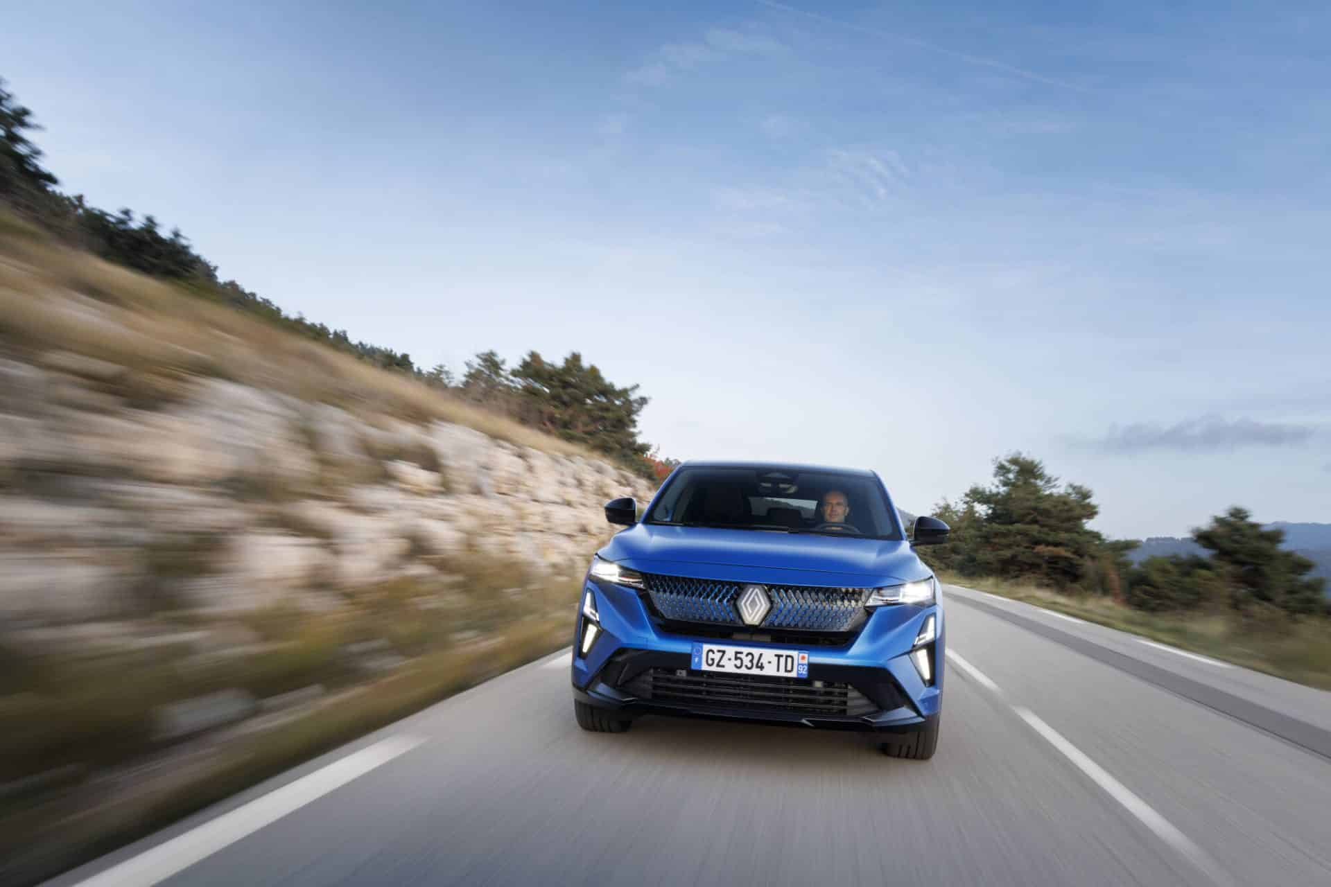 Μεγάλη κυβερνοεπίθεση στη Renault: Χάκερ έκλεψαν προσωπικά δεδομένα πελατών Renault και Dacia – Τι απαντά η εταιρεία