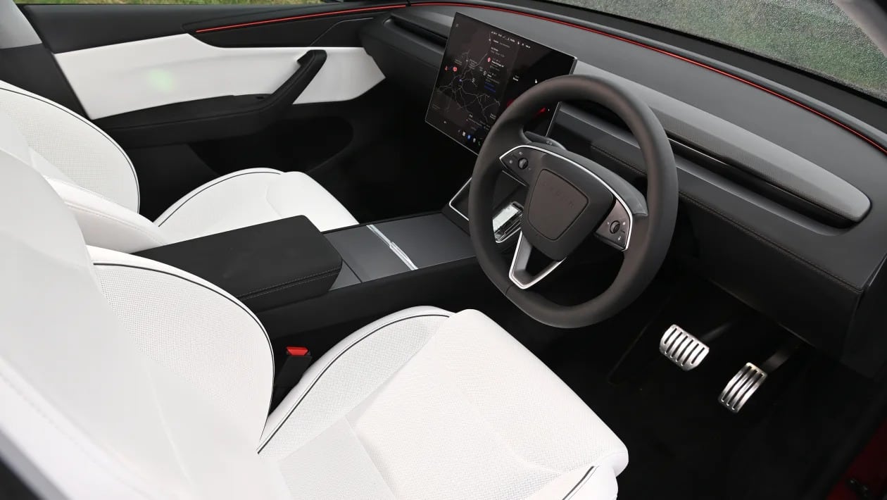 esla Model Y vs MG IM6 : Ποιο ηλεκτρικό SUV κερδίζει;