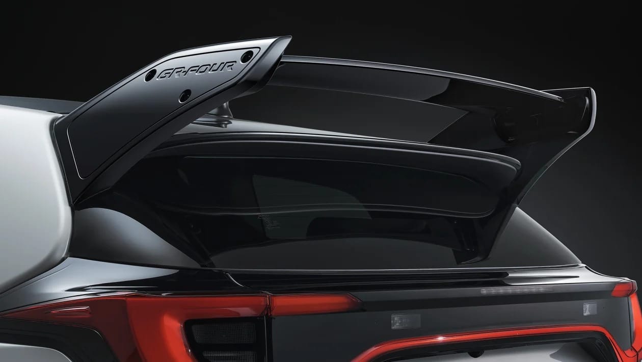 Toyota GR Yaris Aero Performance: Το πιο «αγριεμένο» hot hatch έρχεται με τιμή-σοκ!