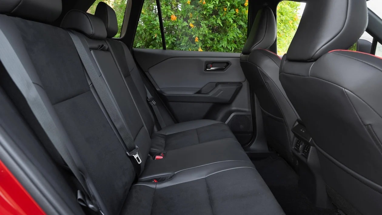 RAV4 GR Sport 2026 - Όταν ο ηλεκτρισμός συναντά την αδρεναλίνη!