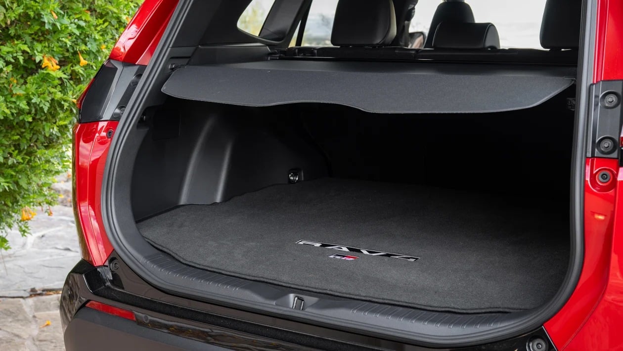 RAV4 GR Sport 2026 - Όταν ο ηλεκτρισμός συναντά την αδρεναλίνη!