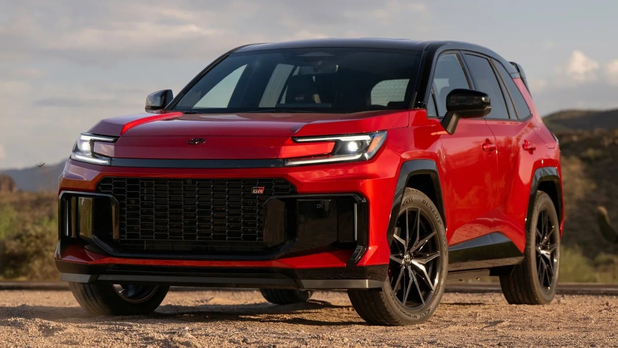 RAV4 GR Sport 2026 - Όταν ο ηλεκτρισμός συναντά την αδρεναλίνη!