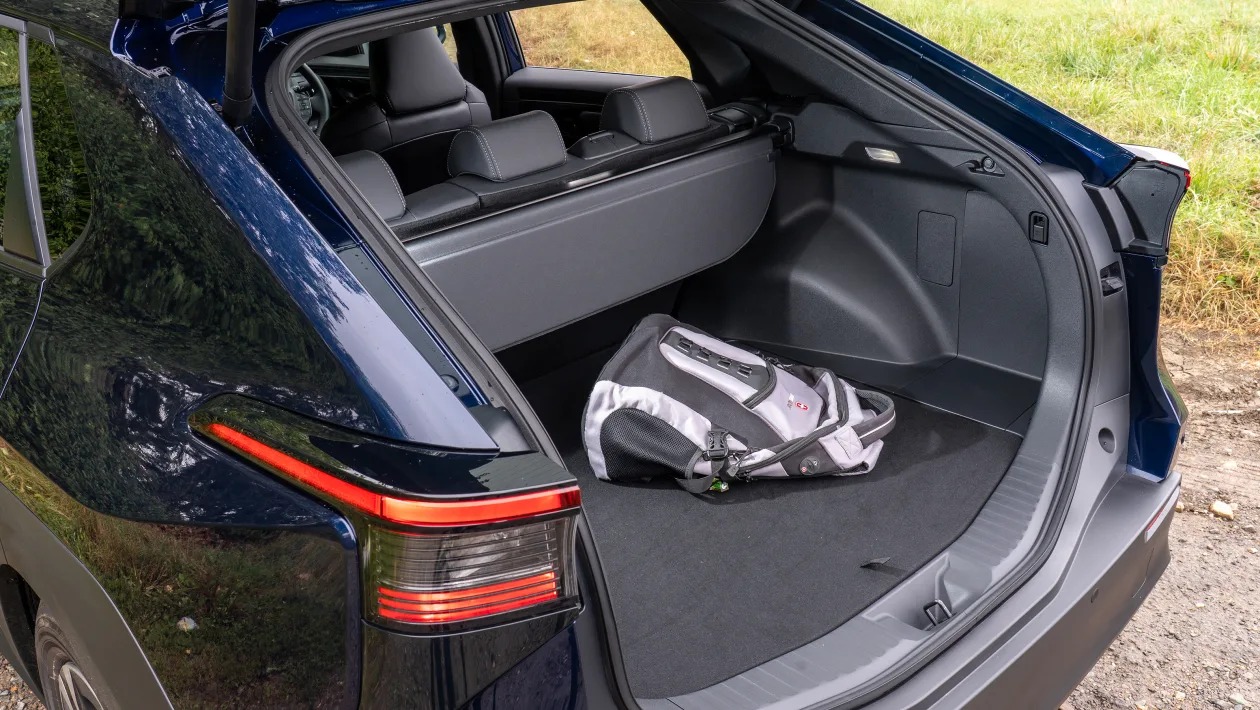 bZ4X: Το SUV της Toyota που συνδυάζει τεχνολογία, άνεση και απόδοση