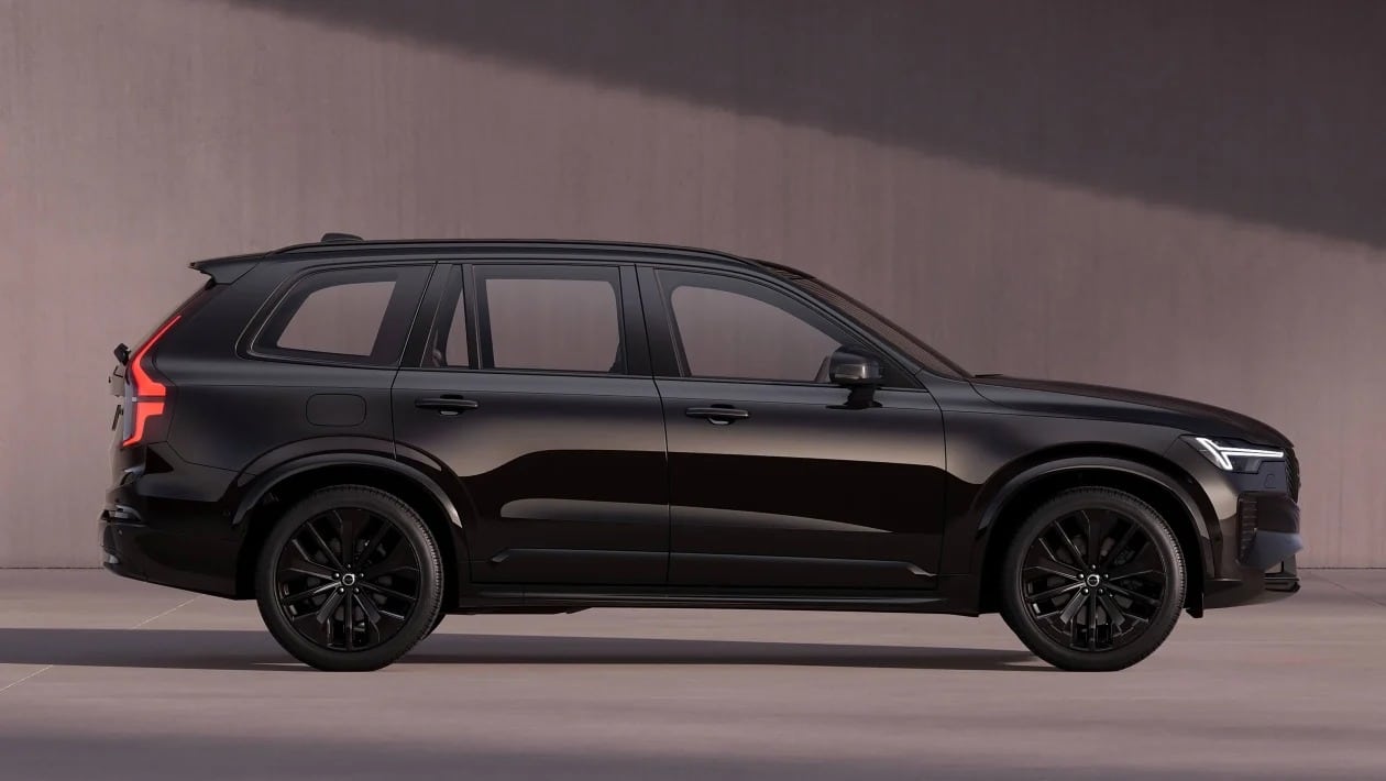 Volvo XC90 Black Edition: Η υβριδική SUV ναυαρχίδα της Volvo... σκουραίνει!