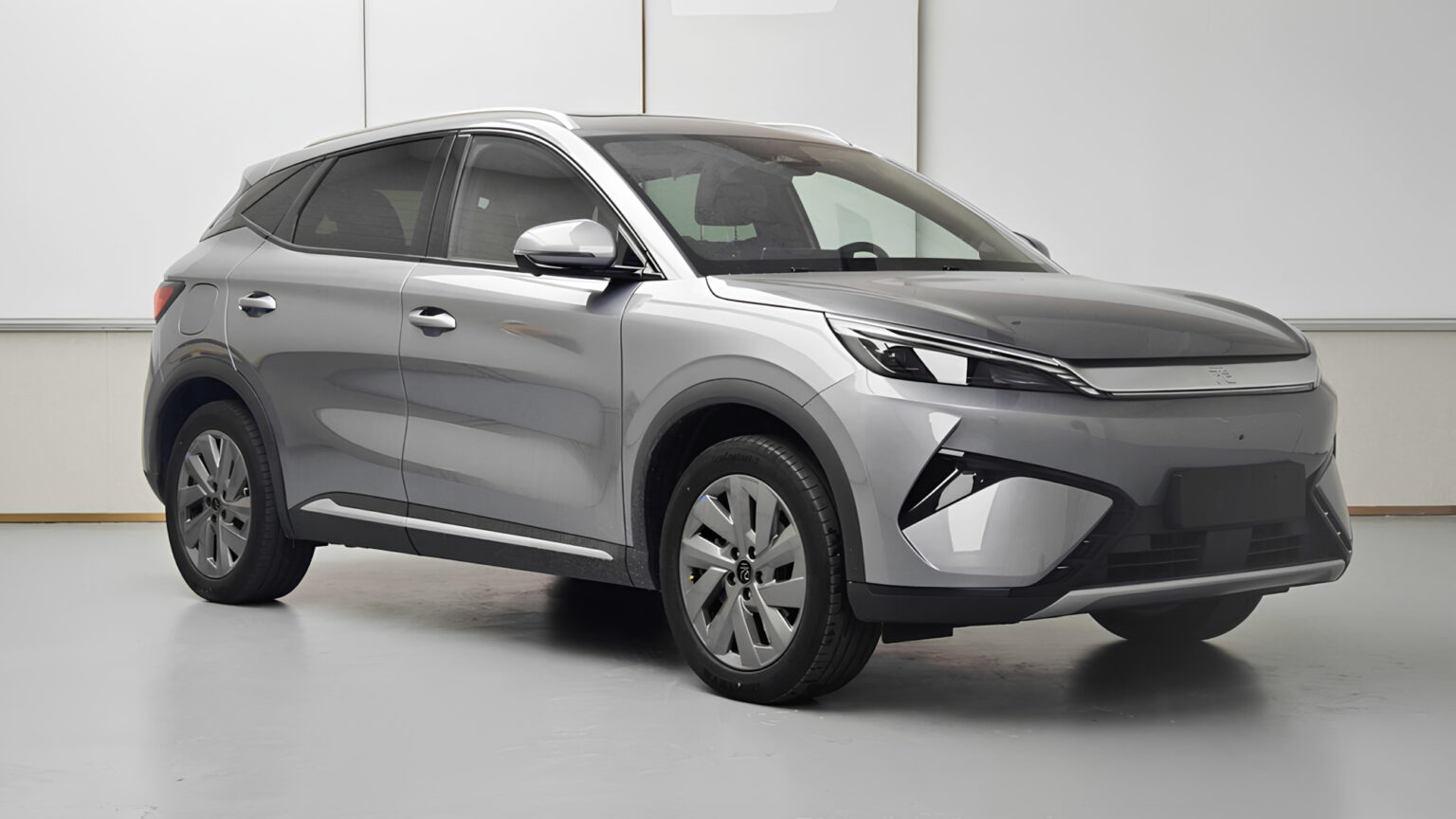 Εκρηκτική αναβάθμιση για το BYD Atto 3 που «αγρίεψε» με 313 PS