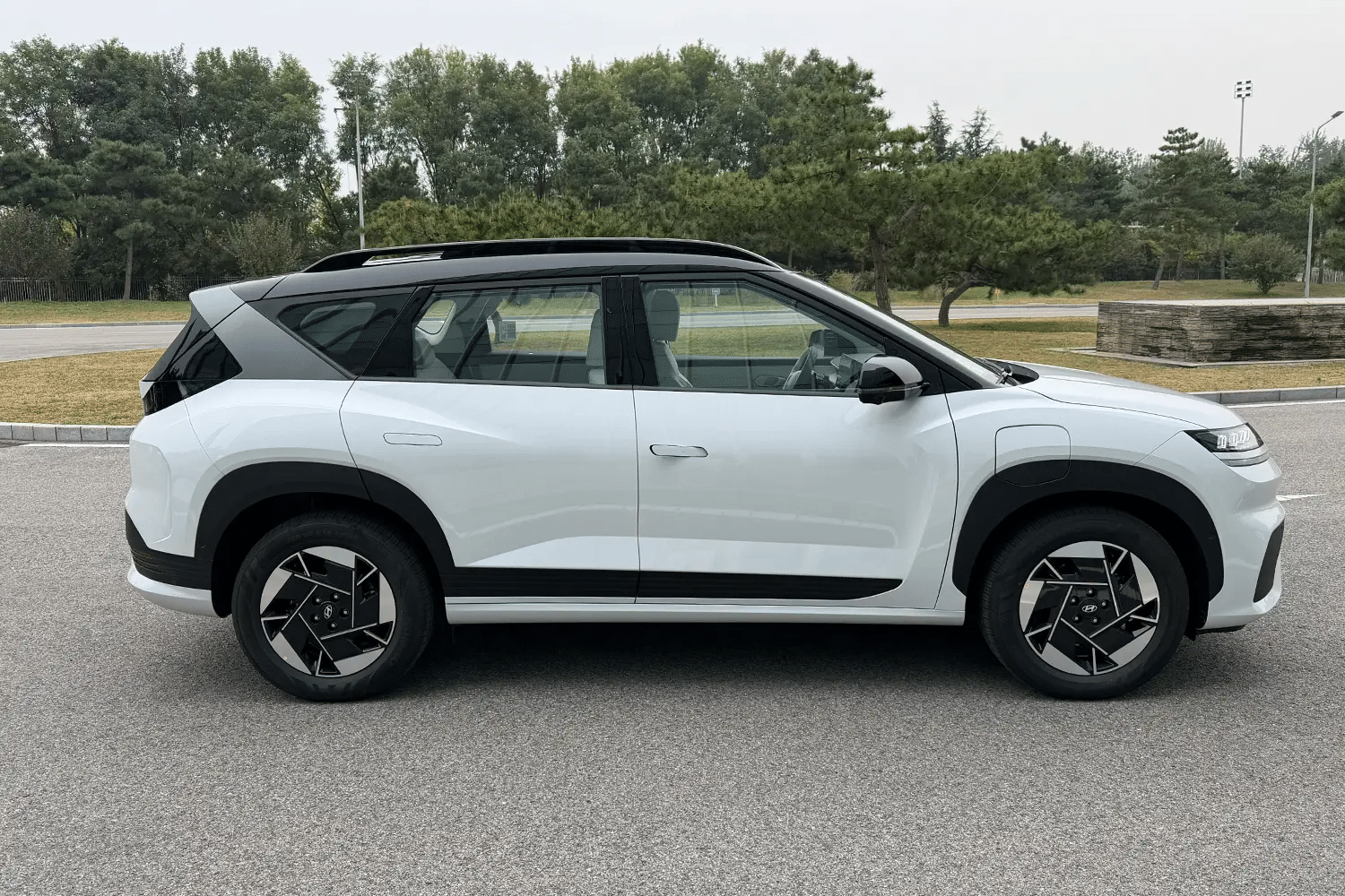 Τίναξε την μπάνκα στον αέρα το νέο ηλεκτρικό Hyundai Elexio EO με €15.560 στη Κίνα!