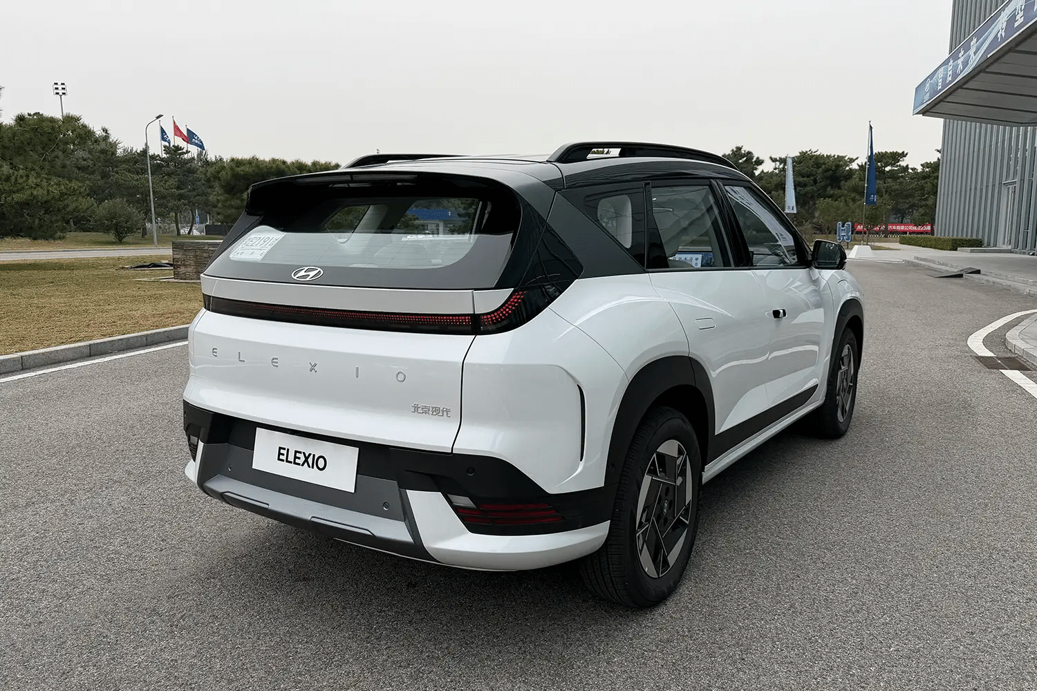 Τίναξε την μπάνκα στον αέρα το νέο ηλεκτρικό Hyundai Elexio EO με €15.560 στη Κίνα!