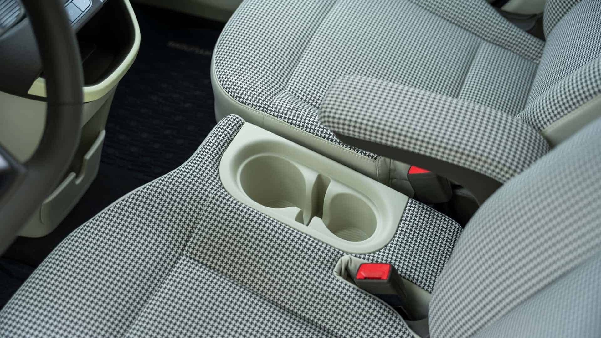 Hyundai Inster: Το μικρό ηλεκτρικό που σε κάνει να χαμογελάς ακόμα και στις... Άλπεις