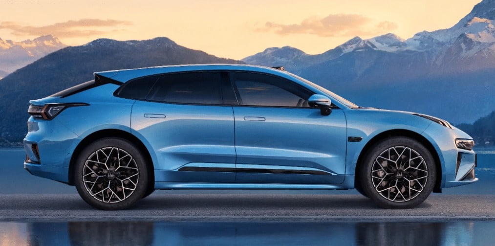 Zeekr 001: Το ανανεωμένο shooting brake της Geely ανεβάζει την τάση στα 900 Volt και «πετάει» στη φόρτιση!