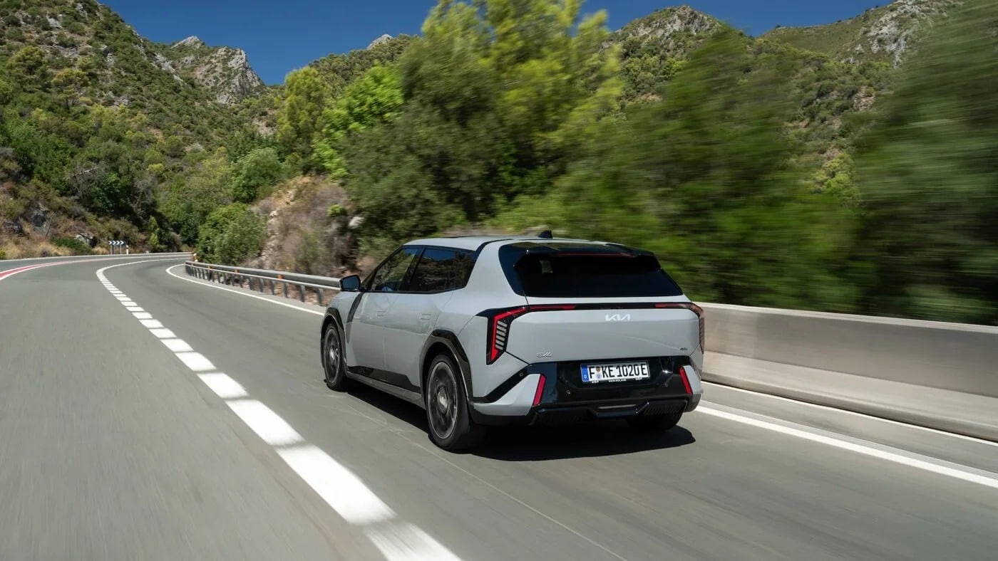Kia EV4: Το νέο ηλεκτρικό που συνδυάζει άνεση, στυλ και απίστευτη αυτονομία!