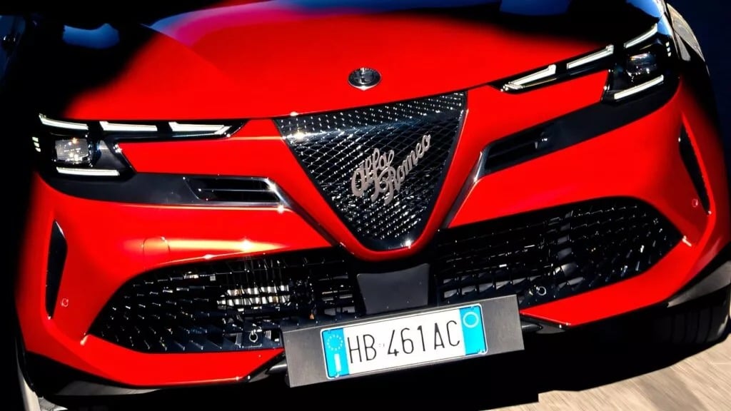 Alfa Romeo Junior Sport Speciale: Η απόλυτη σπορ πολυτέλεια με Ιταλικό στυλ