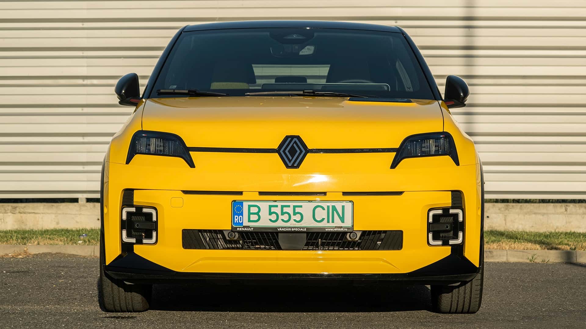 Η Renault σχεδιάζει μια νέα γενιά του R5;