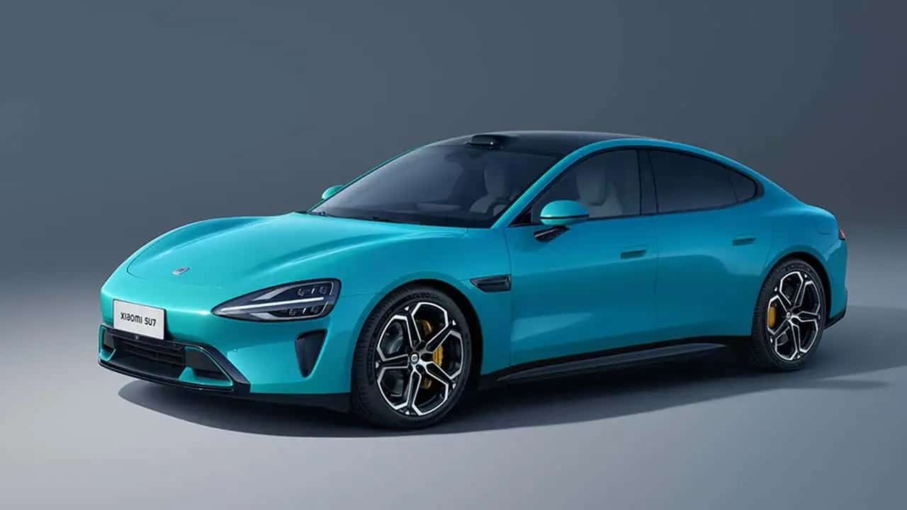 Το Xiaomi SU7 βγήκε βόλτα μόνο του!