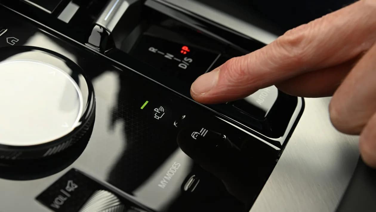 BMW X3 30e M Sport: Το PHEV - SUV που «παντρεύει» πολυτέλεια, ισχύ και ηλεκτρική οικονομία!