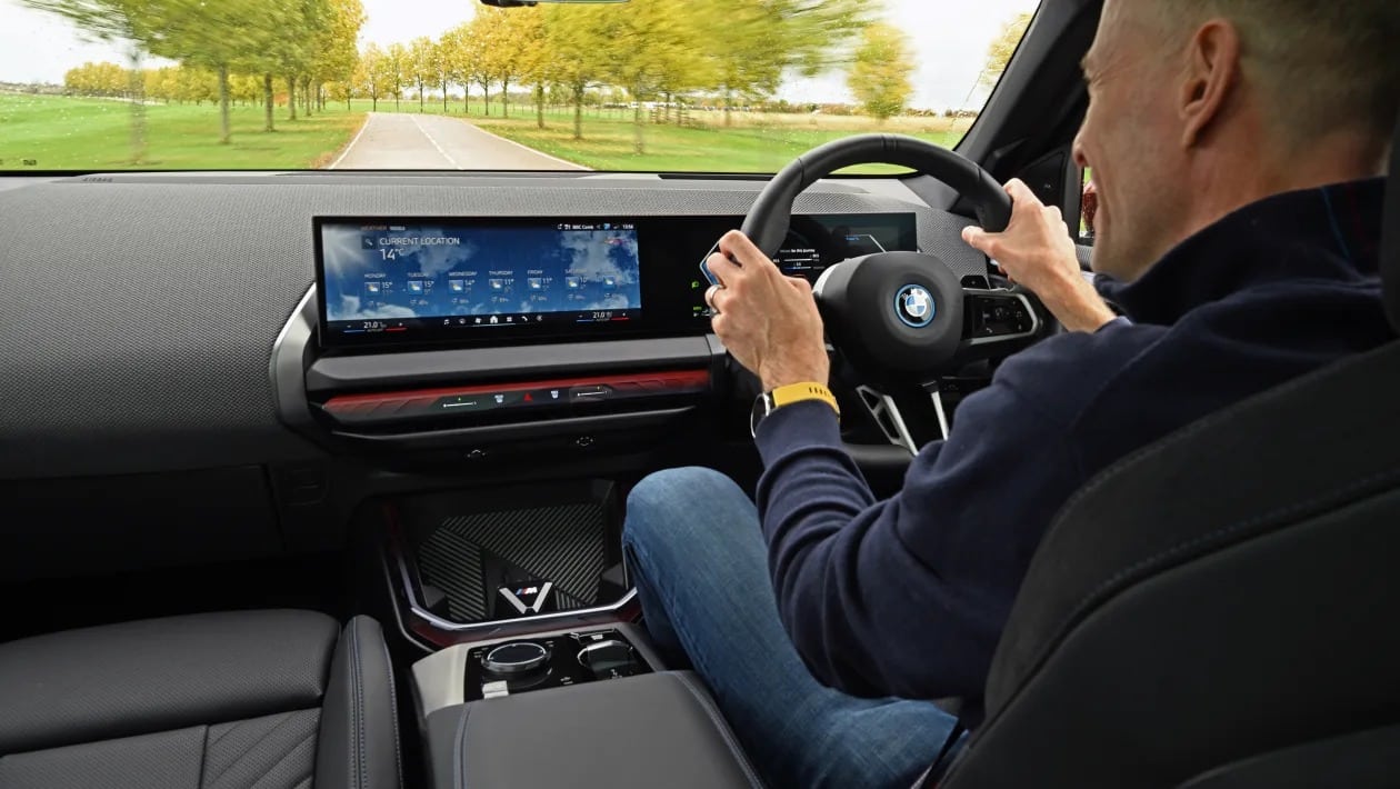 BMW X3 30e M Sport: Το PHEV - SUV που «παντρεύει» πολυτέλεια, ισχύ και ηλεκτρική οικονομία!