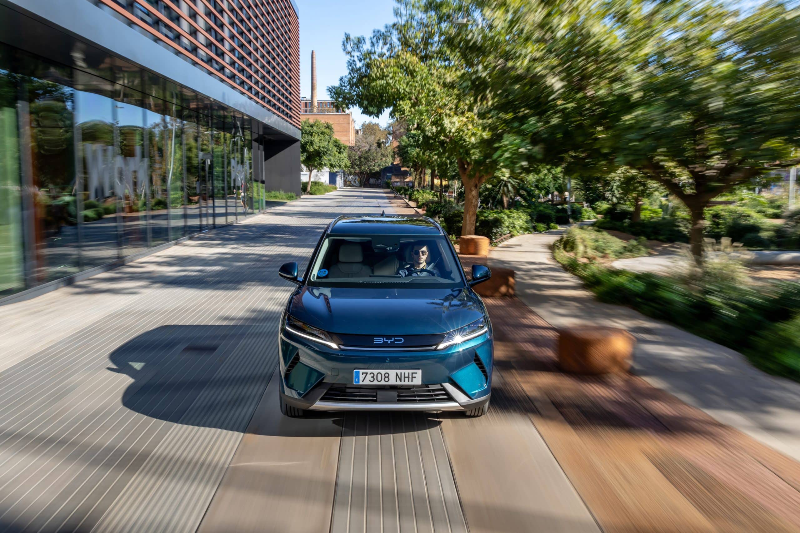 Έρχεται στην Ευρώπη το Super Hybrid BYD ATTO 2 DM-i