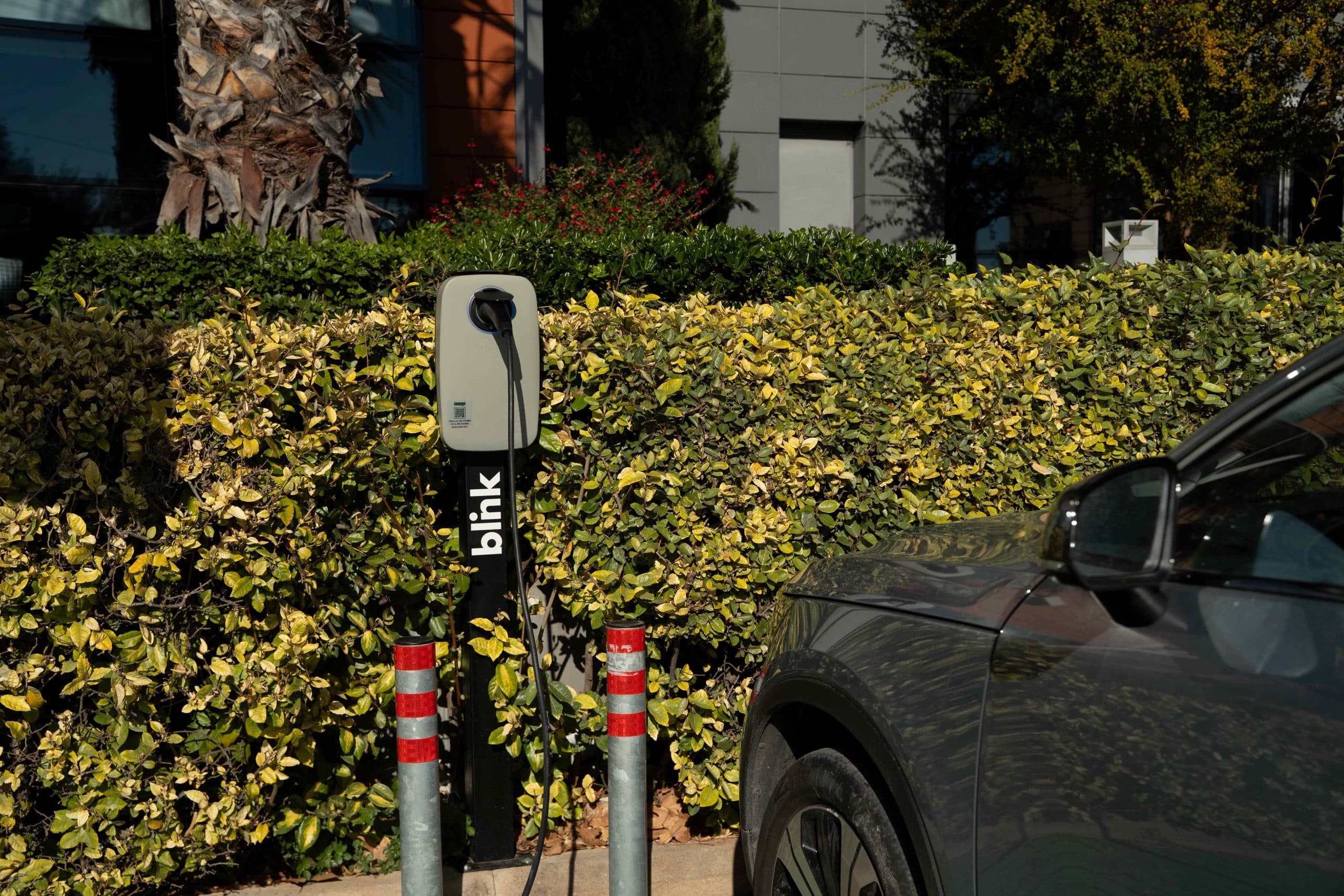 Ηλεκτροκίνηση χωρίς όρια: Η Blink Charging Hellas ξεπέρασε τους 320 σταθμούς φόρτισης σε μεγάλες εταιρείες και ομίλους πανελλαδικά