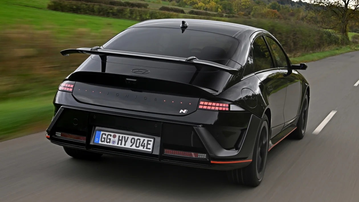 Οδήγηση στο κόκκινο! - Το Hyundai Ioniq 6N δείχνει τι σημαίνει ηλεκτρικό performance