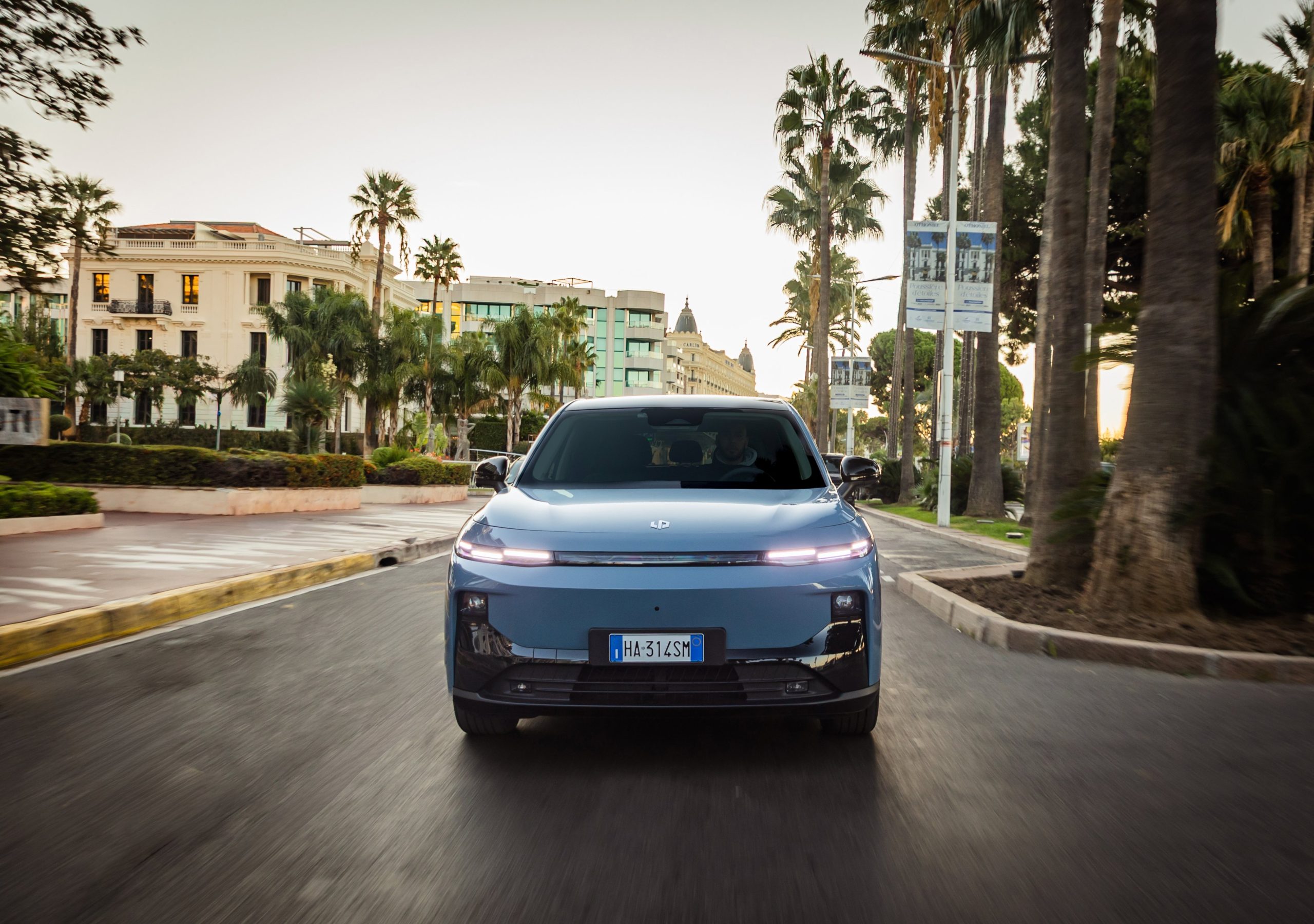 Το ολοκαίνουργιο Leapmotor B10 έφτασε στην Ελλάδα με πλούσιο εξοπλισμό και τιμή €25.900