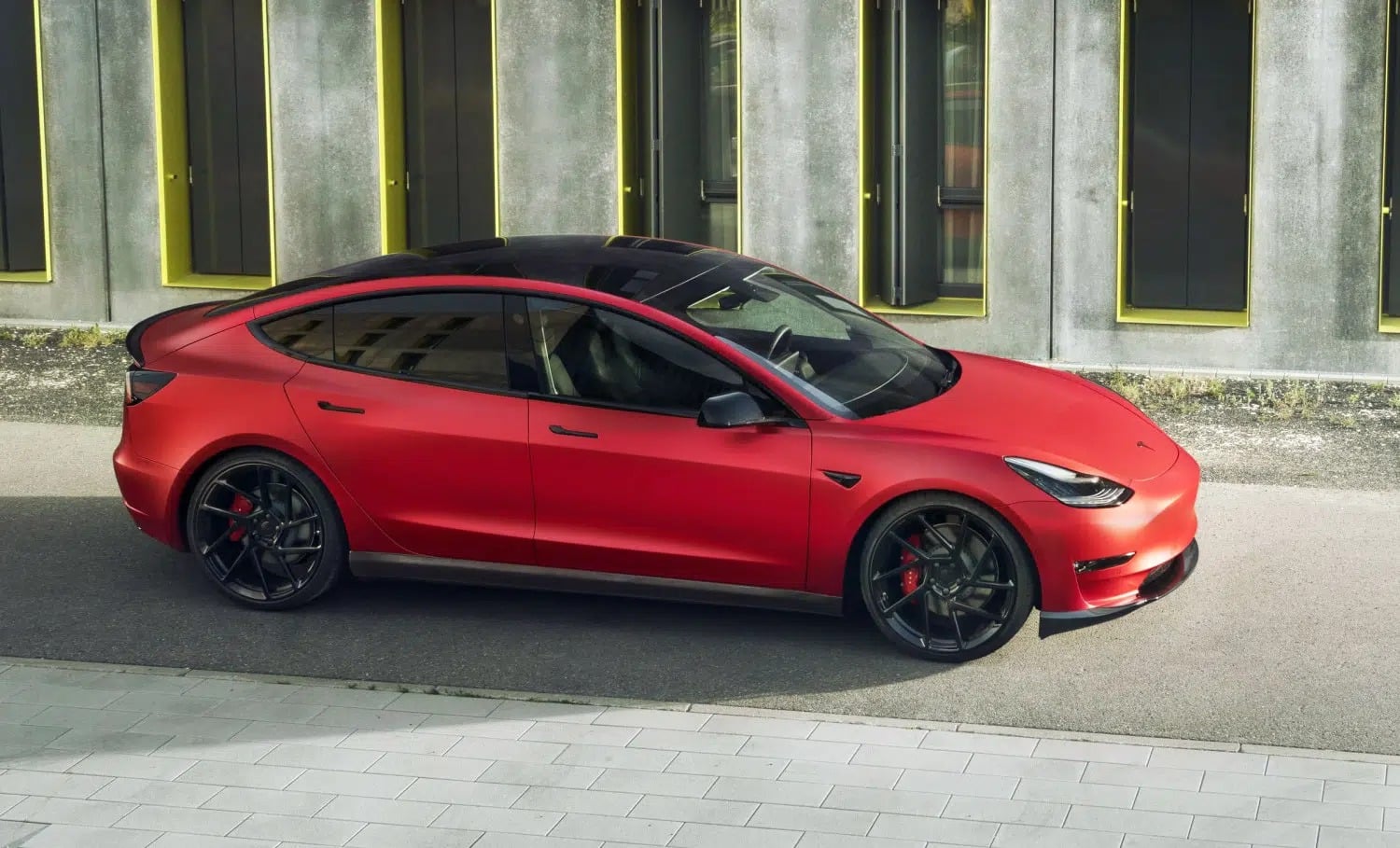 Τα 10 καλύτερα ηλεκτρικά σπορ αυτοκίνητα του 2025