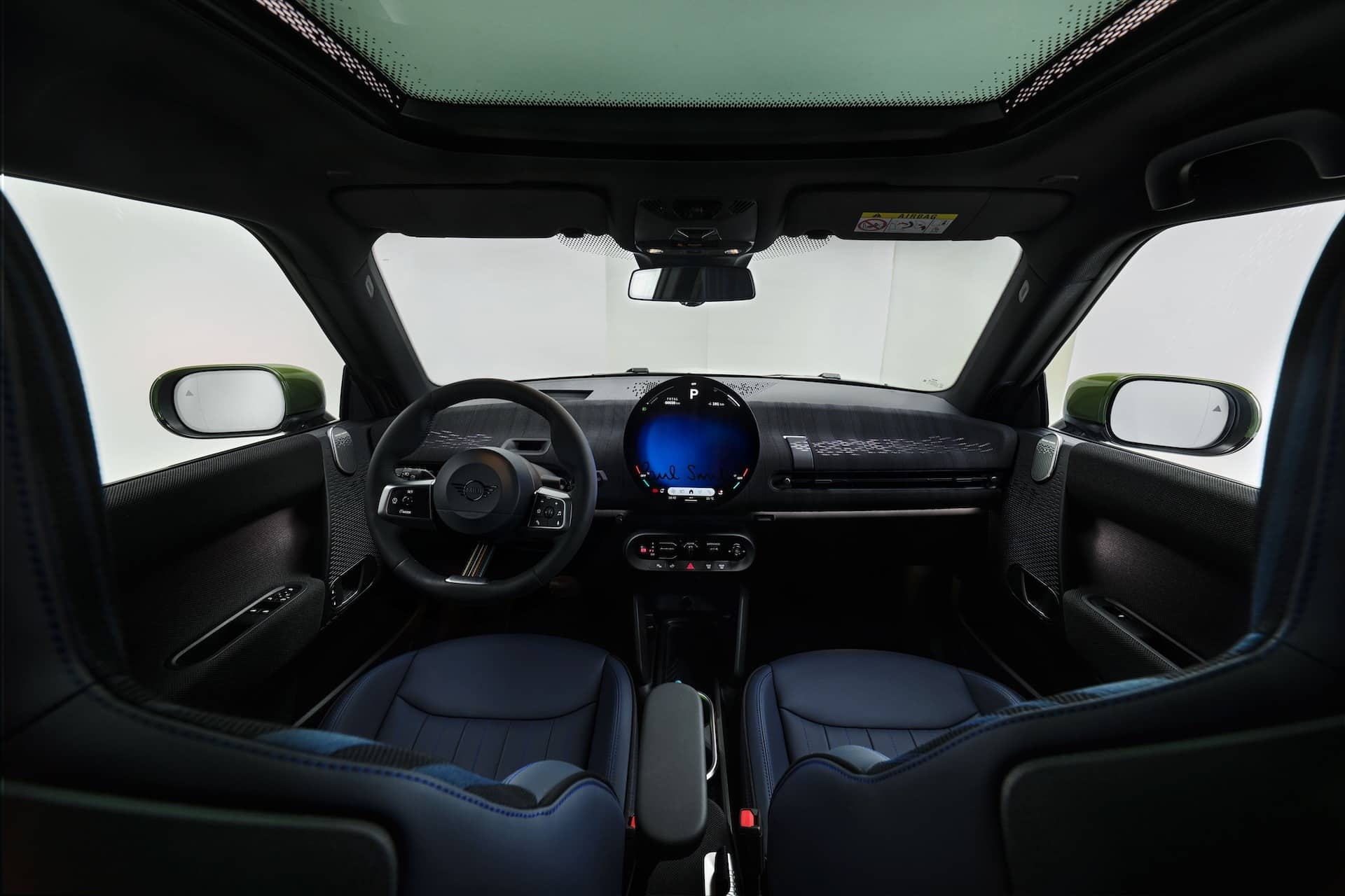 Νέο Mini Paul Smith Edition: Όταν η βρετανική κομψότητα συναντά το παιχνιδιάρικο πνεύμα της Mini!