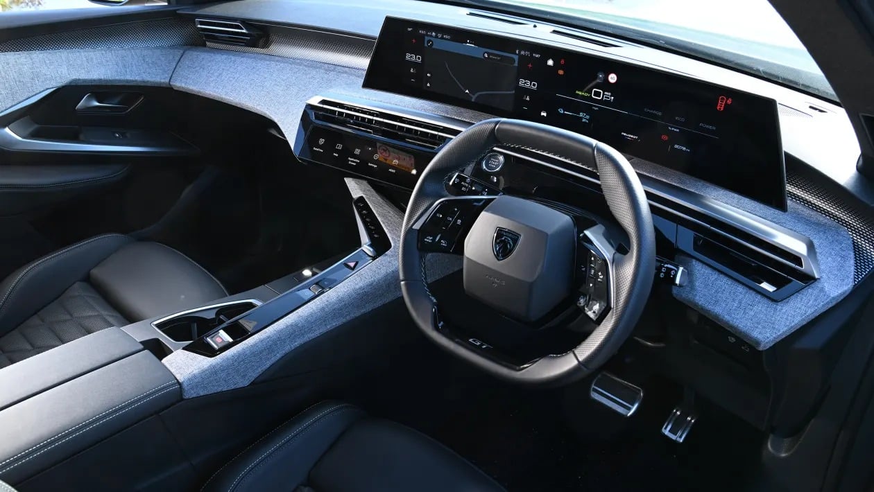 Hyundai Ioniq 9 vs Peugeot E-5008: Ποιο ηλεκτρικό επταθέσιο SUV κερδίζει;