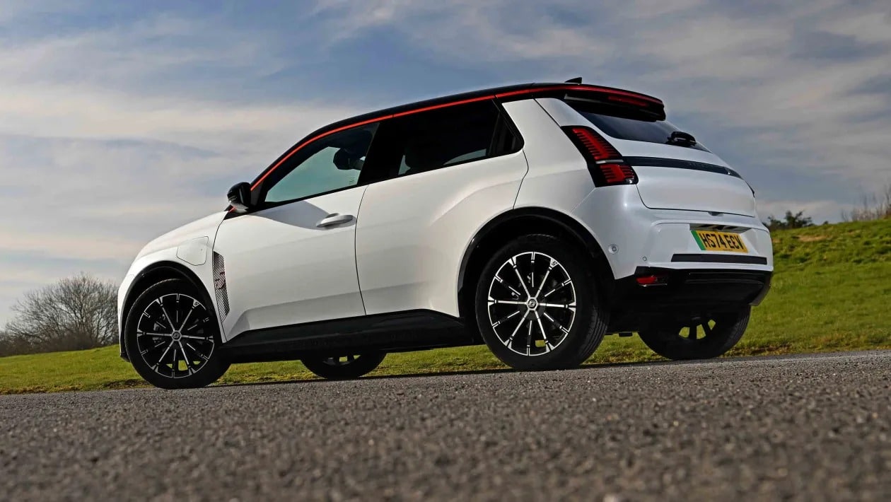 Το θρυλικό Renault 5 γεννιέται ξανά και είναι καλύτερο από ποτέ!