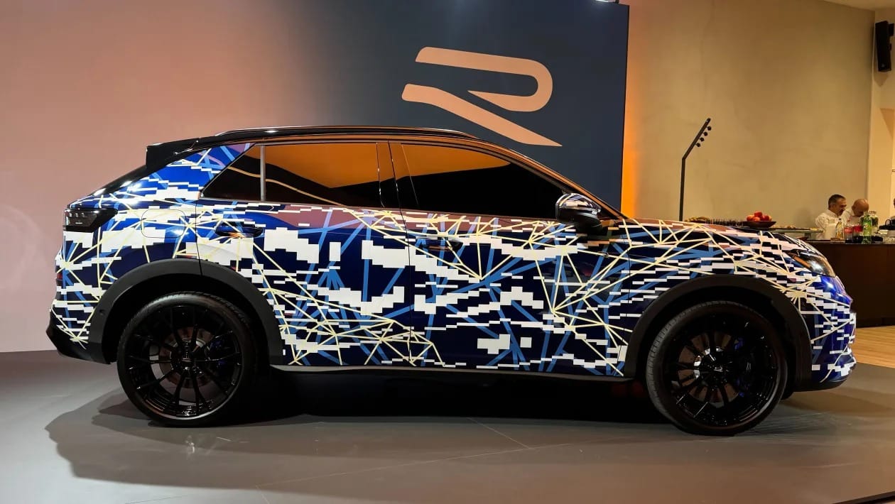 Νέο Volkswagen T-Roc R: «Καυτό» crossover με 328 ίππους και λειτουργία drift