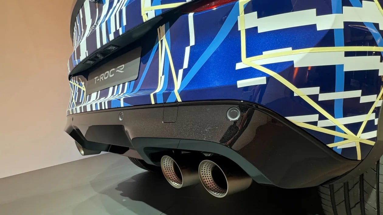 Νέο Volkswagen T-Roc R: «Καυτό» crossover με 328 ίππους και λειτουργία drift