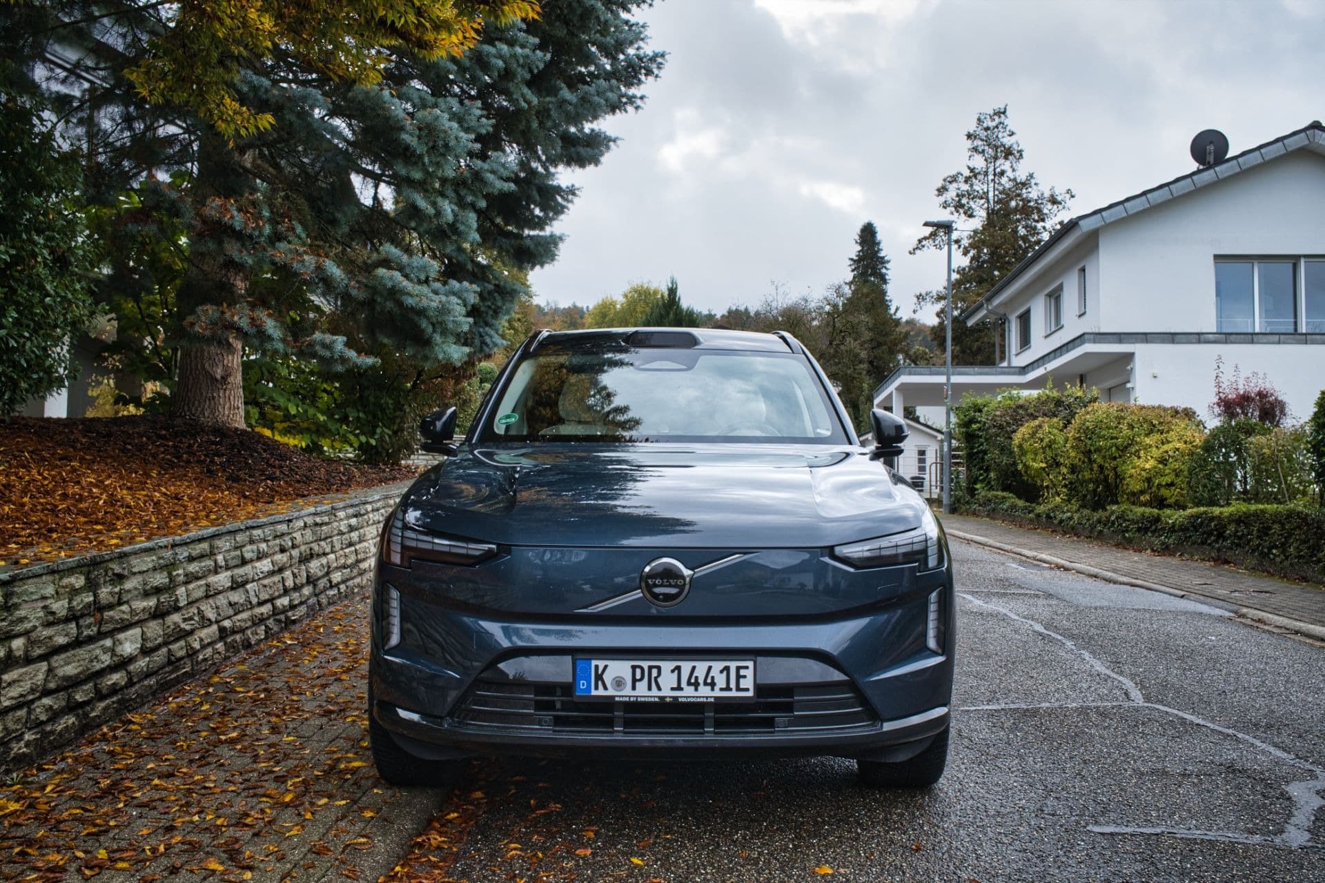 Volvo EX90 – H κυριαρχία στην πιο ήρεμη μορφή της