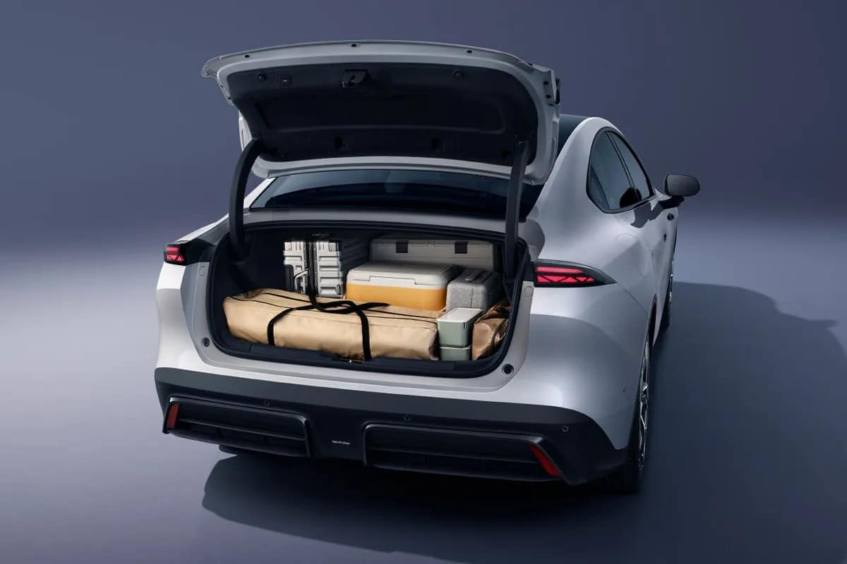 Deepal L06: Νέο ηλεκτρικό sedan με 670 χλμ. αυτονομία και επαναστατική ανάρτηση