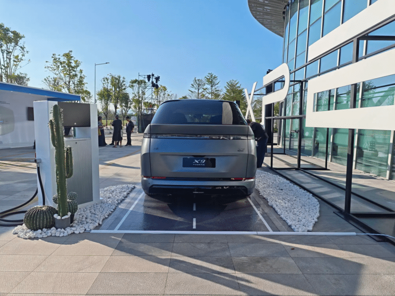 Xpeng X9 EREV: Το νέο ηλεκτρικό MPV με εκτεταμένη αυτονομία και καινοτόμο σχεδιασμό