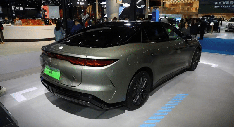 1.100 άλογα από ένα σεντάν και επιτάχυνση 0-100 σε 2,7'' θα μας τρελάνουν οι Κινέζοι