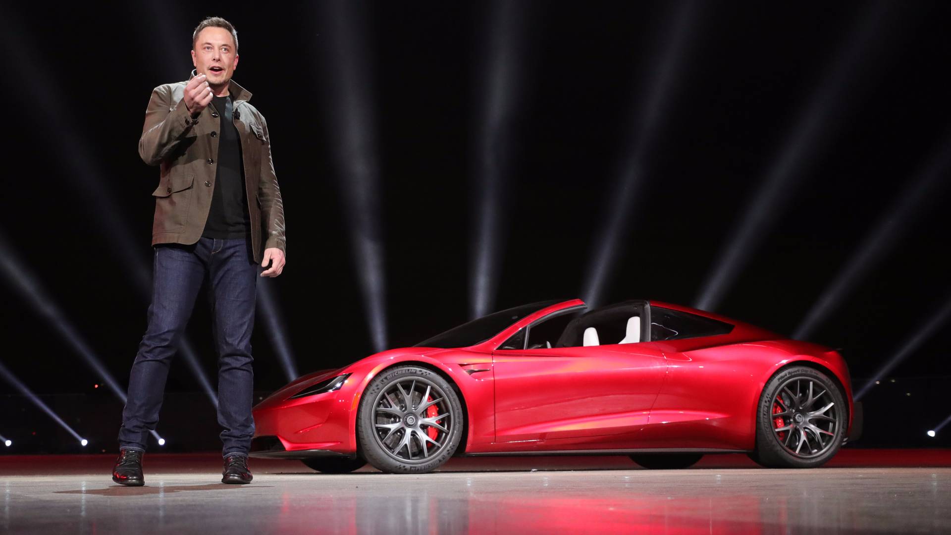 Η αποκάλυψη του νέου Tesla Roadster, ίσως, γίνει την... Πρωταπριλιά
