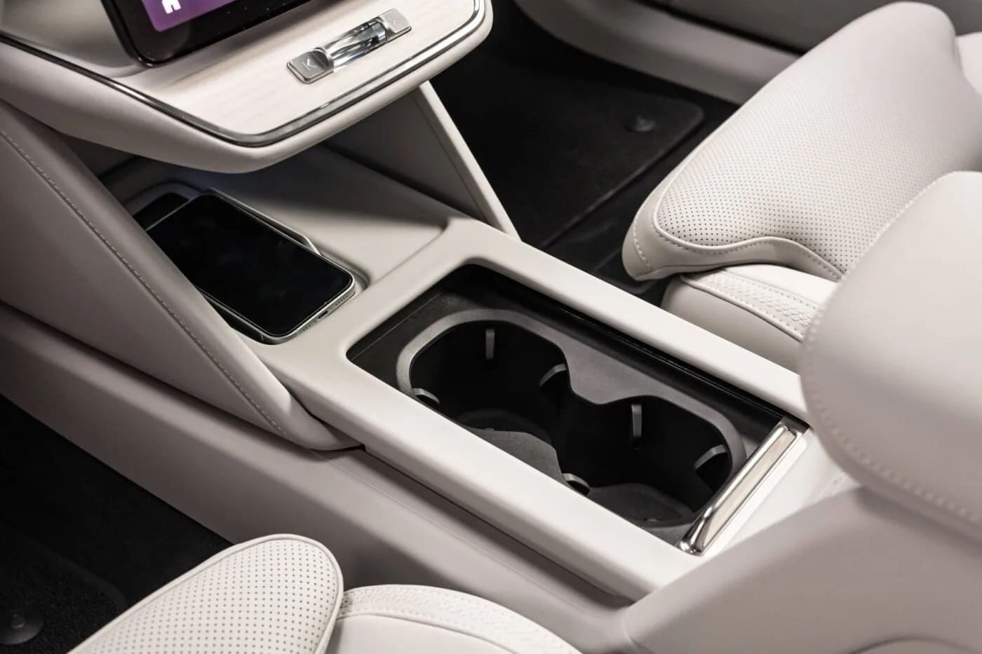 Volvo ES90: Η σουηδική πολυτέλεια συναντά την τεχνολογία αιχμής!