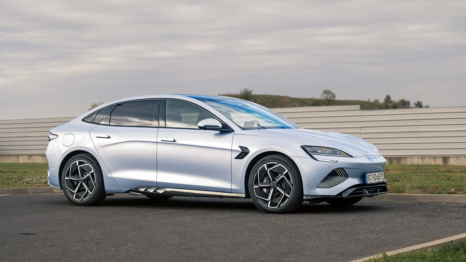 Το 2026 ξεκινάει ο πραγματικός πόλεμος των ηλεκτρικών αυτοκινήτων - Δείτε γιατί